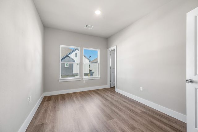 6702 Metro Boulevard 12, Houston, TX 77083