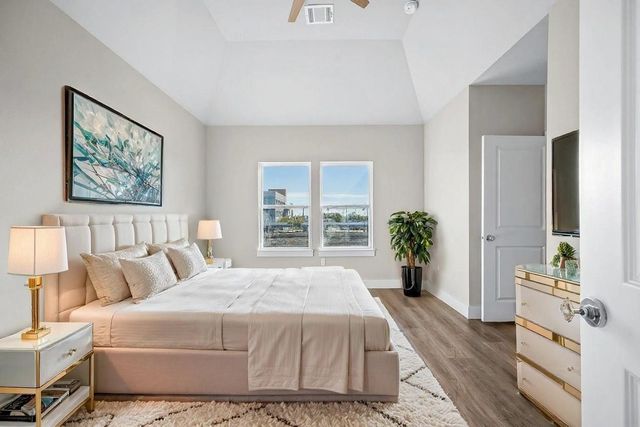 6702 Metro Boulevard 12, Houston, TX 77083