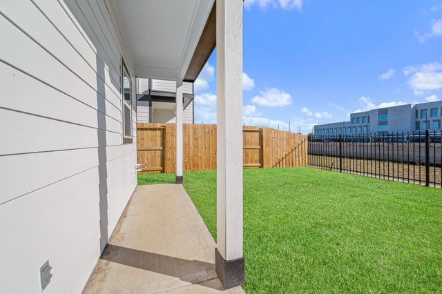 6702 Metro Boulevard 12, Houston, TX 77083