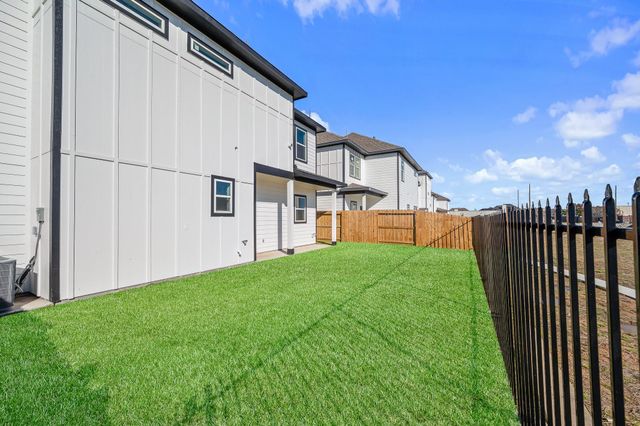 6702 Metro Boulevard 12, Houston, TX 77083