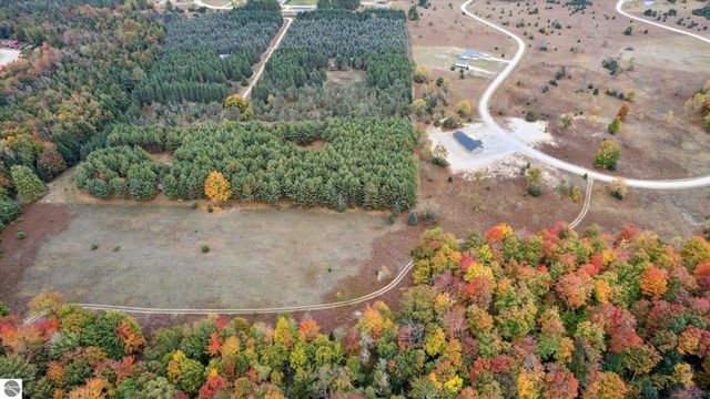 577 Grouse Drive SW, Kalkaska, MI 49646