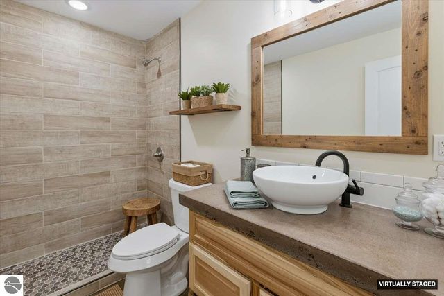 577 Grouse Drive SW, Kalkaska, MI 49646