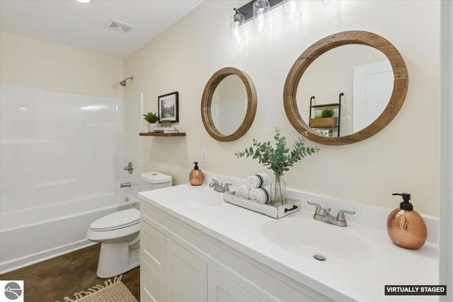 577 Grouse Drive SW, Kalkaska, MI 49646