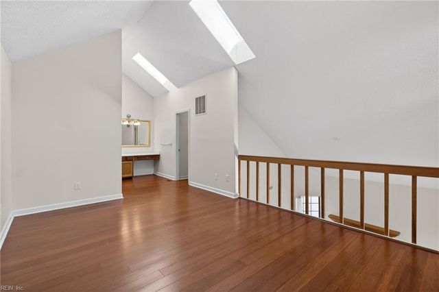 423 Harbour Pt Apt 304, Virginia Beach, VA 23451