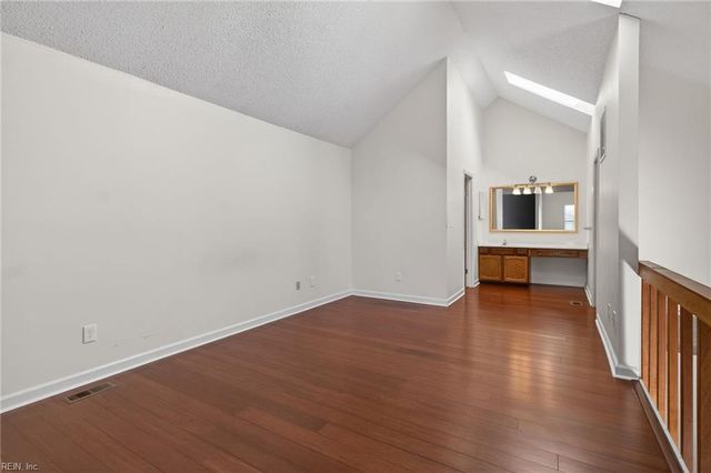 423 Harbour Pt Apt 304, Virginia Beach, VA 23451