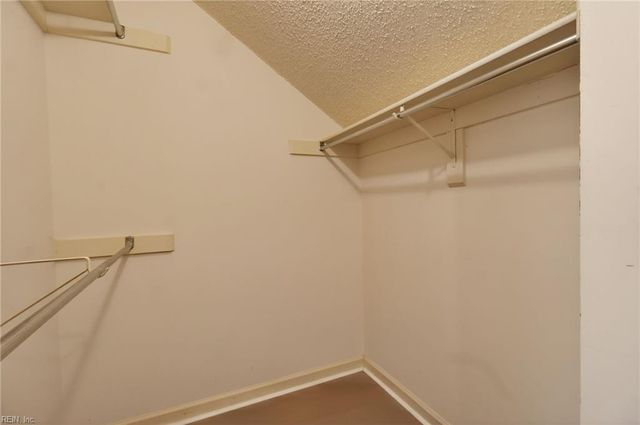 423 Harbour Pt Apt 304, Virginia Beach, VA 23451