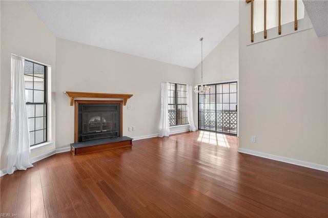 423 Harbour Pt Apt 304, Virginia Beach, VA 23451