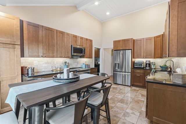 48 LOCUST FARM DR, Thornton, PA 19373