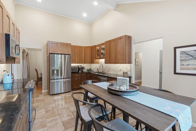 48 LOCUST FARM DR, Thornton, PA 19373
