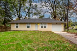 3145 West Lombard Street, Springfield, MO 65802