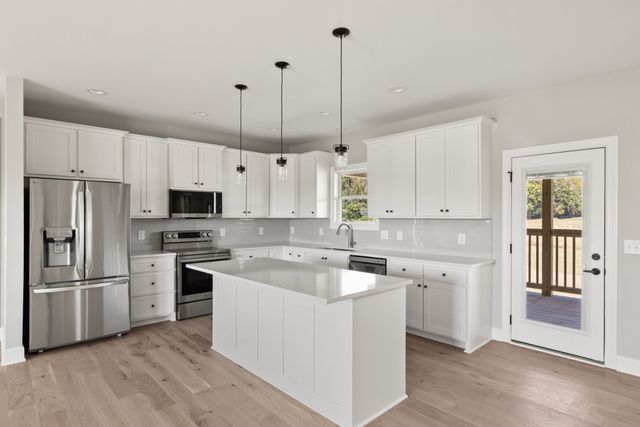 155 S Ray Rd, Portland, TN 37148