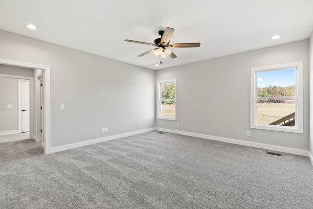 155 S Ray Rd, Portland, TN 37148