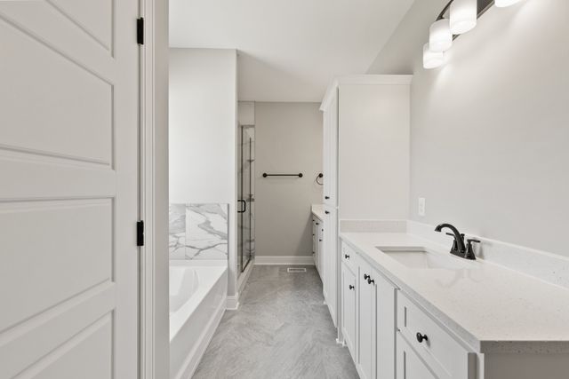 155 S Ray Rd, Portland, TN 37148