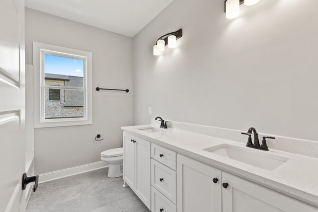 155 S Ray Rd, Portland, TN 37148