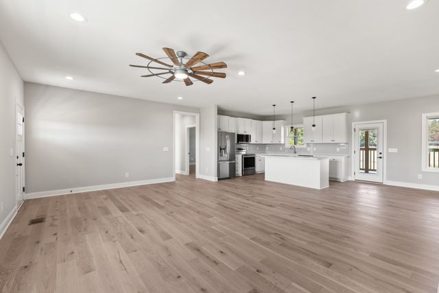 155 S Ray Rd, Portland, TN 37148