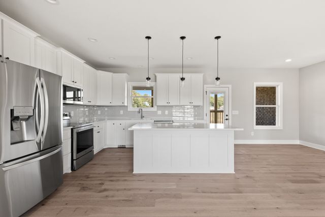 155 S Ray Rd, Portland, TN 37148