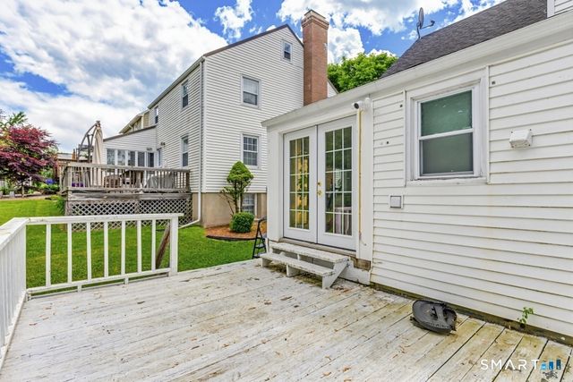 98 Woodmere Road, West Hartford, CT 06119