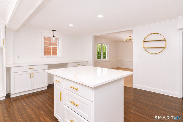 98 Woodmere Road, West Hartford, CT 06119