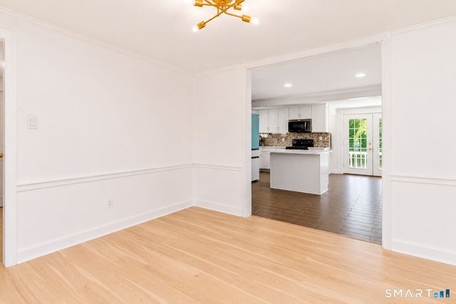 98 Woodmere Road, West Hartford, CT 06119