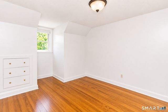 98 Woodmere Road, West Hartford, CT 06119