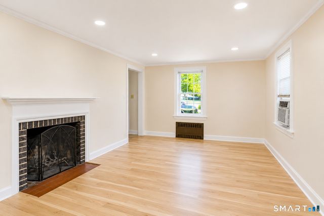98 Woodmere Road, West Hartford, CT 06119