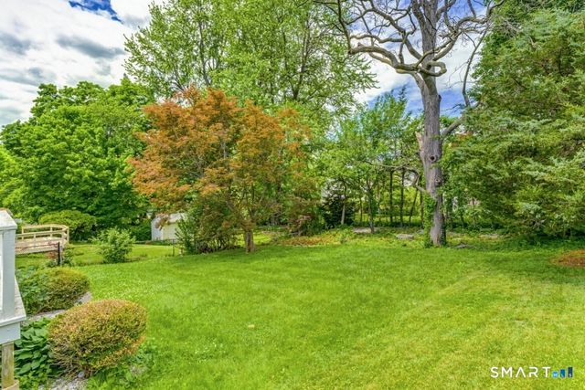 98 Woodmere Road, West Hartford, CT 06119