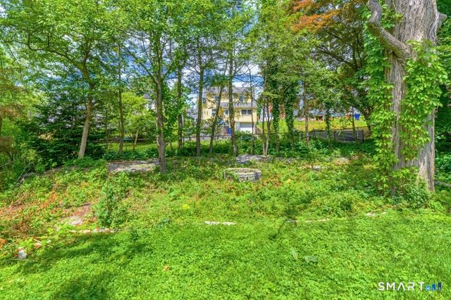 98 Woodmere Road, West Hartford, CT 06119