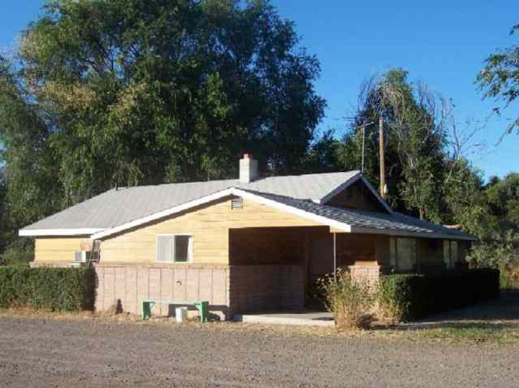 3881 E Island Rd, Ontario, OR 97914 photo 3