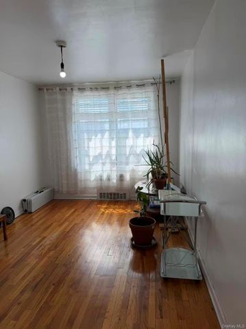 84-19 51st Avenue 4C, Elmhurst, NY 11373