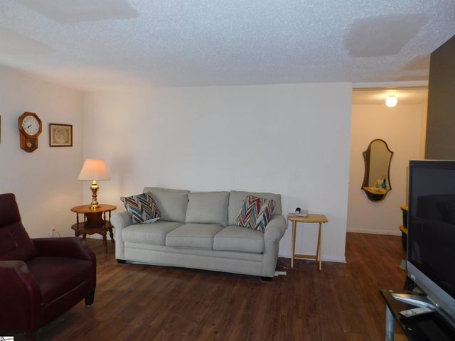 2601 Duncan Chapel Road, Greenville, SC 29617