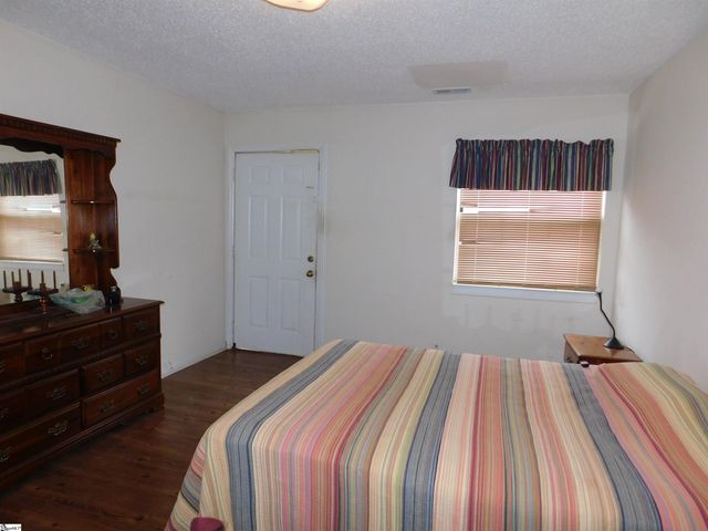 2601 Duncan Chapel Road, Greenville, SC 29617