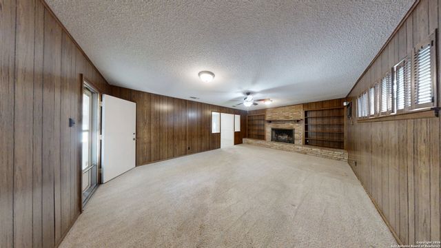 459 Harcourt Ave., San Antonio, TX 78223