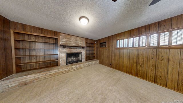 459 Harcourt Ave., San Antonio, TX 78223