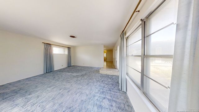 459 Harcourt Ave., San Antonio, TX 78223