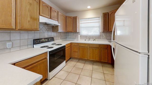 459 Harcourt Ave., San Antonio, TX 78223