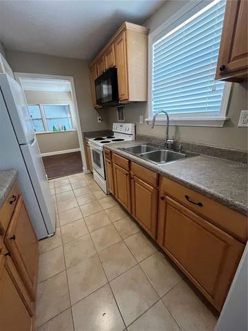 949 N GRANDVIEW STREET, Mount Dora, FL 32757
