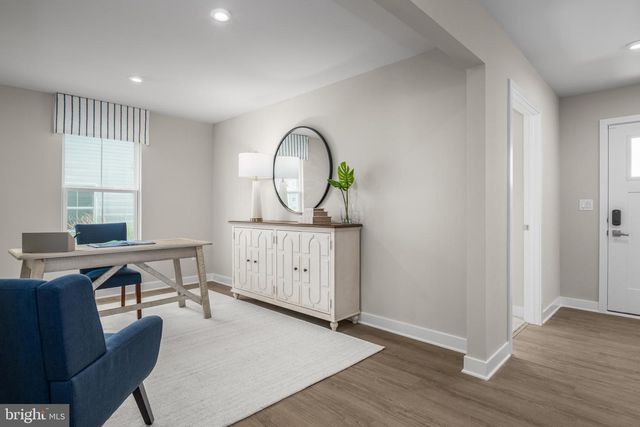 1752 ALICE SPRINGS DR, Martinsburg, WV 25403