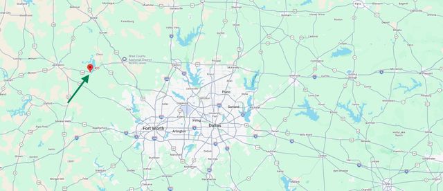 11 Round Hill Way Circle, Runaway Bay, TX 76426
