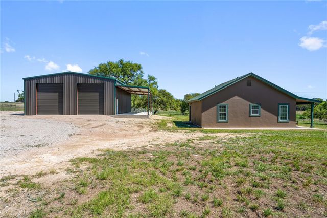 784 Ranch Road 2721, Johnson City, TX 78636
