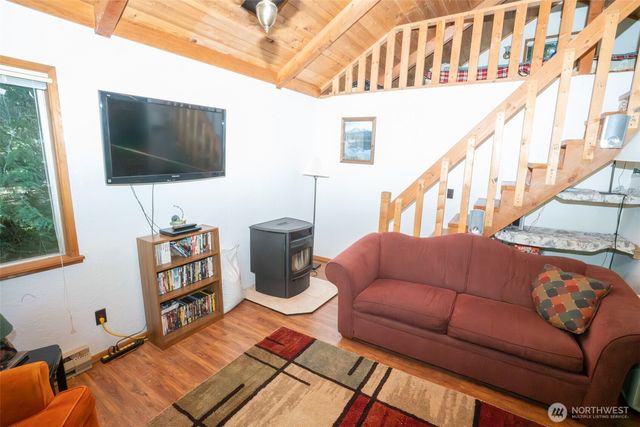 61 N Hamma Hamma Drive W, Hoodsport, WA 98548