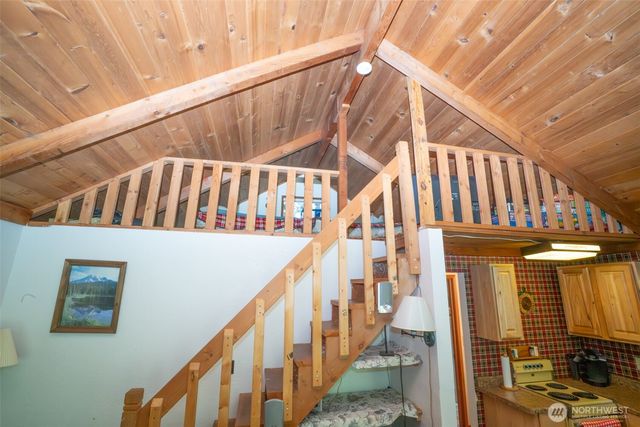 61 N Hamma Hamma Drive W, Hoodsport, WA 98548