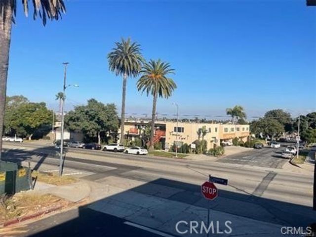 7323 Crenshaw Boulevard, Los Angeles, CA 90043