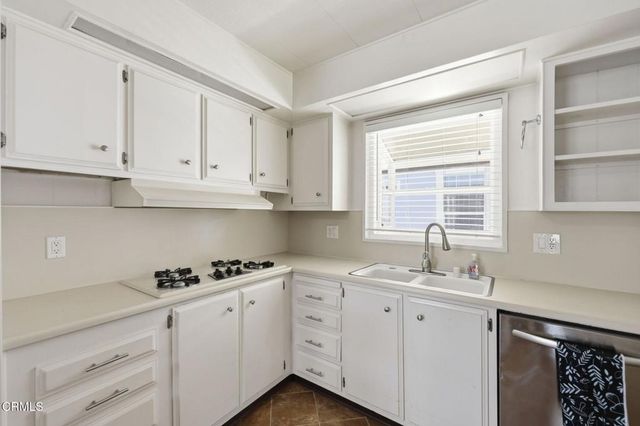 27 Isabel Avenue 64, Camarillo, CA 93012