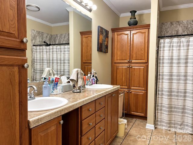 1046 Edgemont Terrace, Morganton, NC 28655