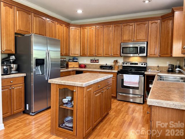 1046 Edgemont Terrace, Morganton, NC 28655