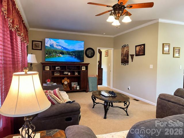 1046 Edgemont Terrace, Morganton, NC 28655
