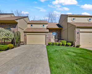 2119 Rochelle Park Drive, Rochester Hills, MI 48309