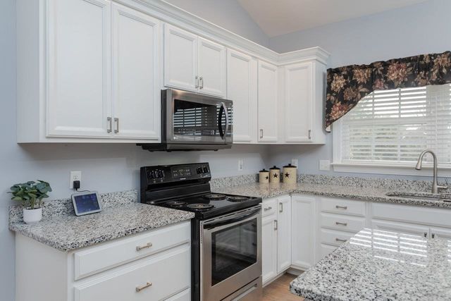 215 HEATHER LN, Staunton, VA 24401