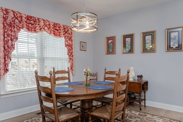 215 HEATHER LN, Staunton, VA 24401