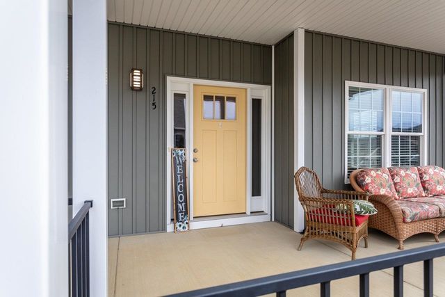 215 HEATHER LN, Staunton, VA 24401
